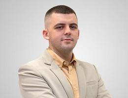 Agent Ewan Lawless