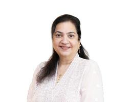 Agent Komal Rizwani