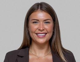 العميل Elizabeth Wint
