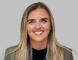 العميل Sonya McAleer