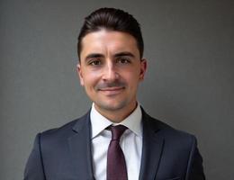 العميل Matthew Evans