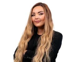 العميل Rimma  Abulkhanova