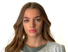 العميل Keeley Davis- Dawe