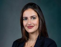 العميل Lara  Itani