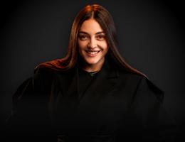 العميل Dzhuliia Kravchenko