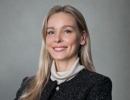 العميل Nelli Minina