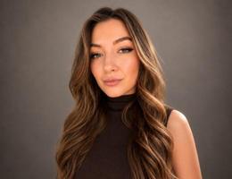 Agent Alena Iuzhaninova