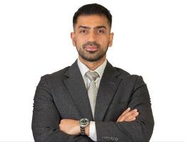 العميل Makhdoom Zaman