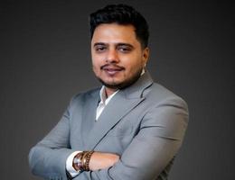العميل Pranav Mahesh Sheth Mahesh Jaykishor Sheth