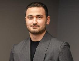 العميل Atajan Orazgulyyev