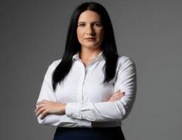 العميل Janine Lingenfelder