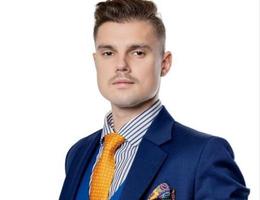 العميل Max Sokolov