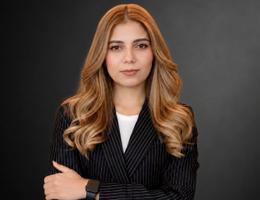 العميل Syeda Arij  Naqvi