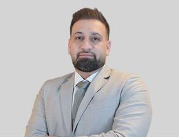 العميل Mazdak  Bastani