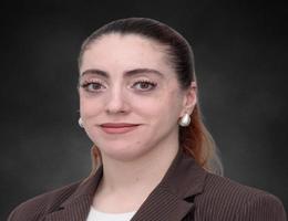 Agent Sarra Henni