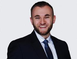 العميل Connor Broadbent