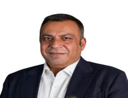 Agent Vinay Daryani