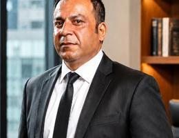 العميل Vinay Daryani
