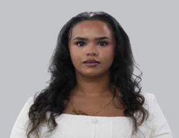 العميل Elliyna Pheasey