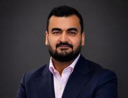 العميل  Piyush Jhunjhunwala
