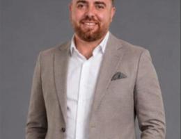 العميل Mahmoud Awad
