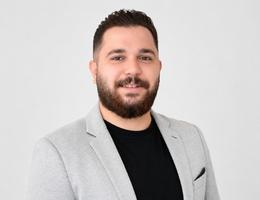 العميل Yasser Amin
