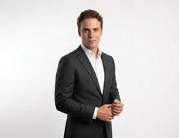 العميل Max Jolleys