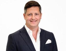 Agent Alexander Neale