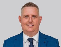 Agent Martin Ray
