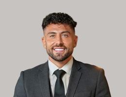 العميل Ronan Hutchingson