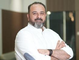 العميل Hussam Esam