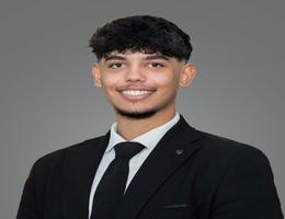 العميل Camron Govender 