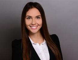 العميل Jovana Knauth