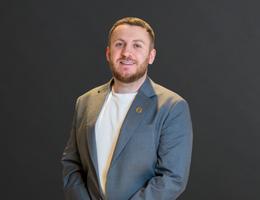 العميل Lewis Dudley
