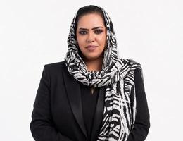 العميل Azza osman