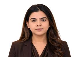 العميل Naina  Pamnani