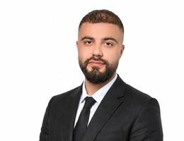 العميل Alexandru Nicolau