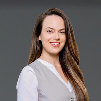 العميل Dominyka Sausdrave