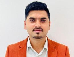 العميل Babar Ali