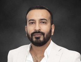 العميل Owais Qureshi