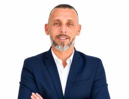 العميل Brian Vincent Bouffil