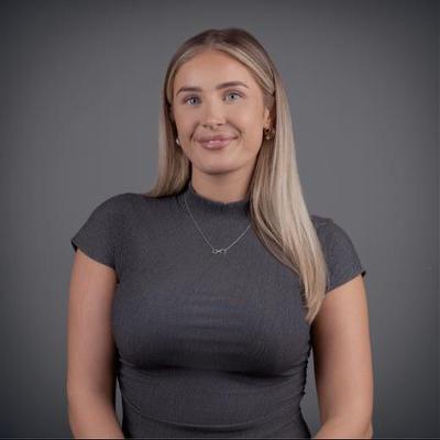 العميل Elise Staniland
