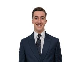 العميل Finlay Camilleri