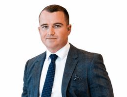 العميل Max McCarthy