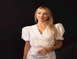 العميل Elvira Antipina