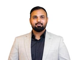 العميل Junaid Shafiq