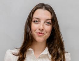 العميل Abigail Davies-Cooper