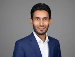 العميل Muhammad  Zafar