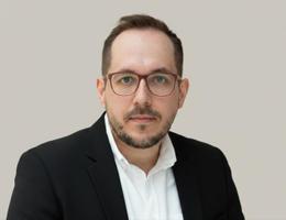العميل Dmitrii  Melnikov