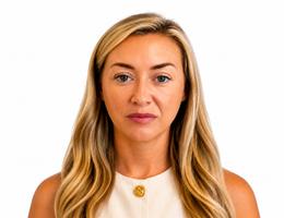 Agent Emma Elizabeth  Warnock 